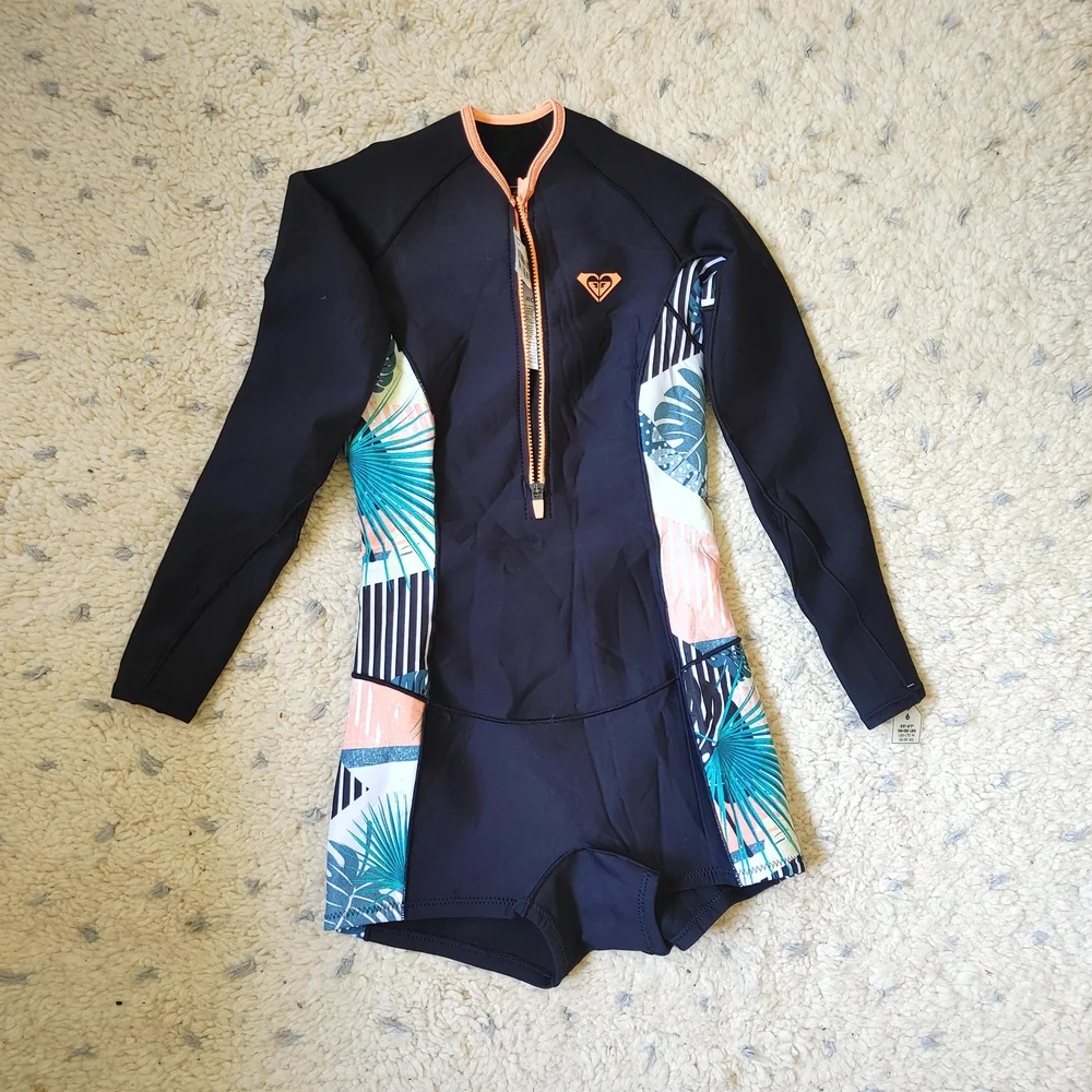 Roxy Women's Black Wetsuit with Tropical Side Panels - Picture 2 of 7